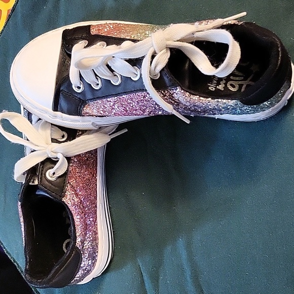 Girl's sparkly glitter sneakers - Picture 1 of 6